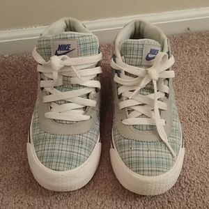 Nike plaid sneakers